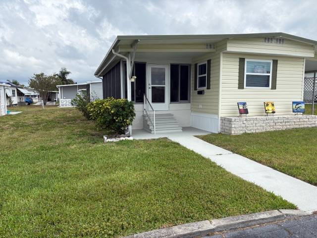 Bradenton, FL Mobile Home for Sale located at 508 44th Ave E, Lot H-45 Village On The Greens